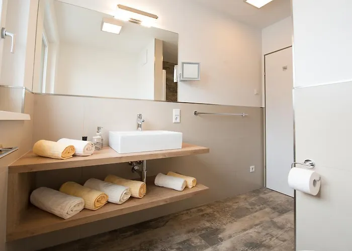 Christine - Summercard Included Apartament *