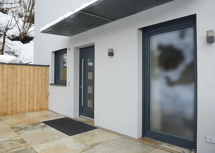 Christine - Summercard Included Apartment